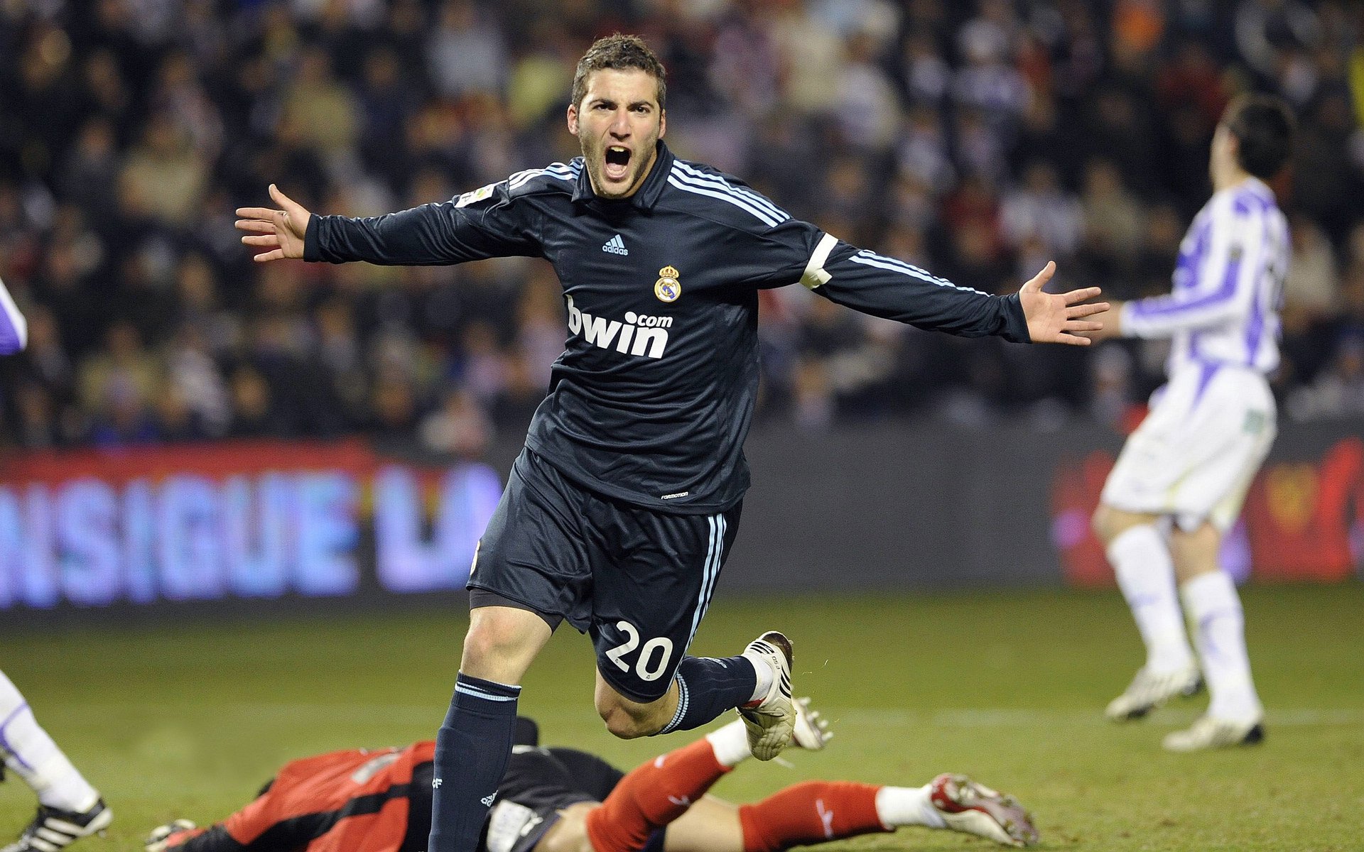 东契奇回归赛场，连败首场状态亮眼，尤文图斯观众沸腾！